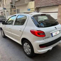 ۲۰۷ پاناروما ۱۴۰۴ در حد صفر
