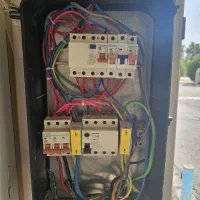 مونتاژ و تعمیر تابلو برق