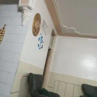 ساعت دیواری طلایی سالم