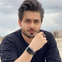 مجری و بازیگر آقا