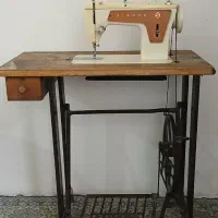 چرخ خیاطی قدیمی عتیقه