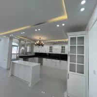 ۲۰۰متر/تک واحدی/سنداماده/اوایل مهنه/وام دار