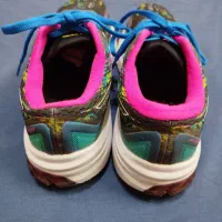 کتونی درحد نوو کاملا سالم بشرط|کیف، کفش، کمربند|تهران, امانیه|دیوار