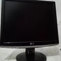 مانیتور ۱۷ اینج مربعی ال جی