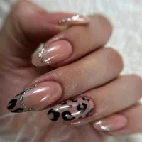 تخفیفات بلک فرایدی برای خدمات ناخن و مژه+آموزش