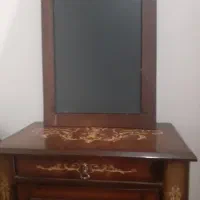 آیینه و کنسول در حد نو