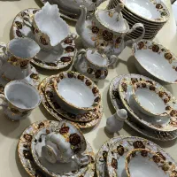 سرویس چینی ژاپنی گل برجسته زرشکی طلاکوب