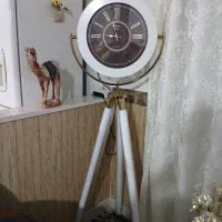 ساعت ایستاده