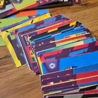 ۱۰۰ عدد کارت و ۸۵ عدد مینی فیگور کیمدی|کلکسیون و سرگرمی|تهران, دبستان|دیوار