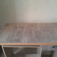 میز تحریر و کامپیوتر