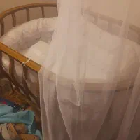 گهواره نوزاده در حد نو هست|تخت و صندلی بچه|اصفهان, قهجاورستان|دیوار