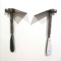 تعدادی ظروف و وسایل منزل