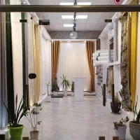 کاغذ دیواری و پرده رز