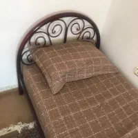 تخت خواب فلزی سالم