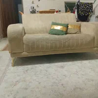 مبل پنج نفره با یک عدد میز جلو مبلی|مبلمان خانگی و میز عسلی|قرچک, باقرآباد|دیوار