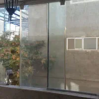 پنجره شیشه ای ۸ میل ریلی و چند عدد درب چوبی|مصالح و تجهیزات ساختمان|مشهد, نیروی هوایی|دیوار