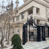 ۲۰۰ متر ویلایی دیپلمات نشین / ۲ پارکینگ/ بدون مالک