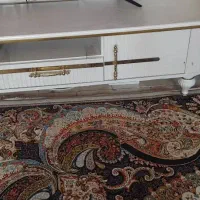 میز تلویزیون وکنسول و جاکفشی جنس وکیوم سفیدوطلایی|مبلمان خانگی و میز عسلی|فردوسیه, |دیوار
