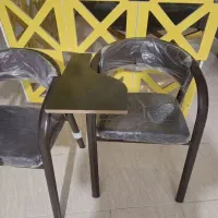 فروش دکور سالن و تعدادی صندلی نیمکت دار مدرسه ای|آرایشگاه و سالن‌های زیبایی|جهرم, |دیوار