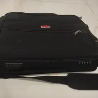 گلیم فرش و کیف لپ تاب