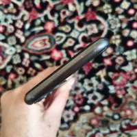 گوشی آیفون ۱۱ نرمال