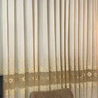 پرده کاملا سالم و جنس خوب