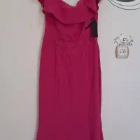 تعدادی لباس در حد نو|لباس|قائن, |دیوار