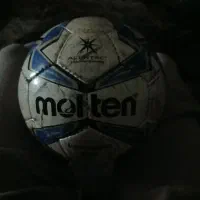 توپ فوتبال مولتن