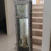 ساعت برنز ایستاده