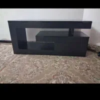 میز تلویزیون و جلو مبلی