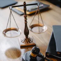 وکیل دادگستری