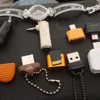 رم 64گیگ. ۱۶گیگ و فلاش 32گیگ