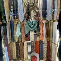 ویترین شال روسری سالم و در حد نو