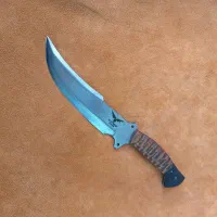 چاقوی شکاری و طبیعتگردی فولادی با غلاف
