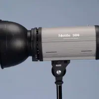 نور استودیویی سه شاخه