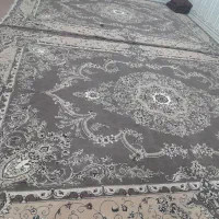 دو عدد فرش با سه تا گلیم بفروش میرسد