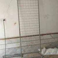 استند فلزی ایستاده