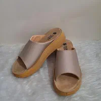 کفش دخترانه برند شیما ودو جفت دمپایی طبی|کفش و لباس بچه|بندر امام خمینی, |دیوار