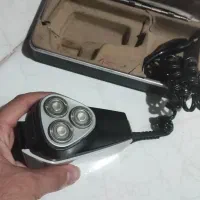 ریش تراش برقی ۱۲۰۰۰۰۰