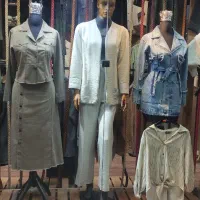 مانکن زنانه و قفسه