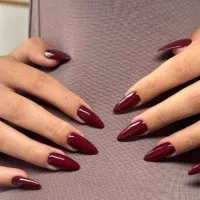 کاشت ناخن حرفه ای با قیمت های مناسب