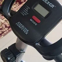 یک دستگاه دوچرخه ثابت سالم و نو