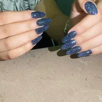 کاشت ناخن و مژه