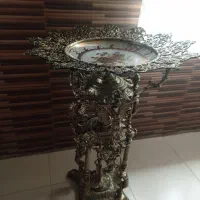 میوه خوری و کنار سالنی برنز