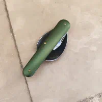 قاشق تا شو،  همه کاره