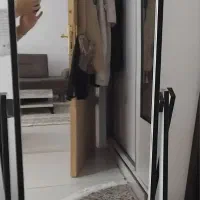 آیینه ایستاده