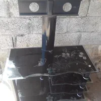 میزتلویزیون شیشه ای سالم