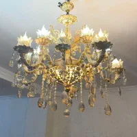 سه عدد لوستر برنز ، یک عدد ۱۵ شاخه دو عدد ۳ شاخه