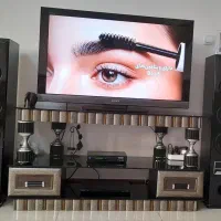 تلویزیون سونی همراه میز تلویزیون و باند