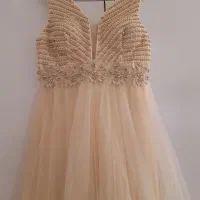 لباس مجلسی عروسکی|لباس|قم, بنیاد|دیوار